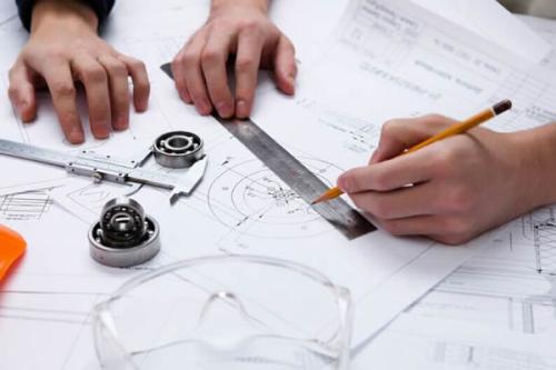 �y�L����