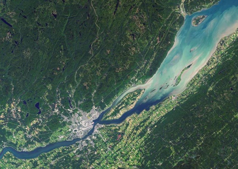 �zӰ���b�м��g(sh��)�^(q��)�e